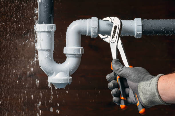 Professional Leak Detection technician working in Catlett, VA